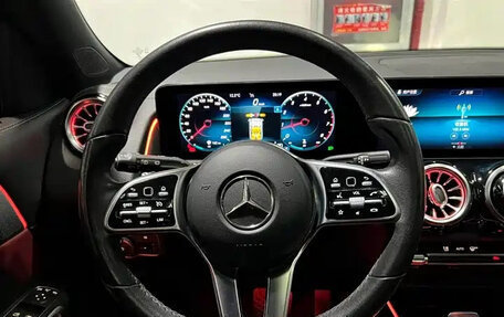 Mercedes-Benz GLB, 2022 год, 1 870 004 рублей, 11 фотография