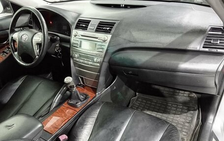 Toyota Camry, 2008 год, 850 000 рублей, 11 фотография