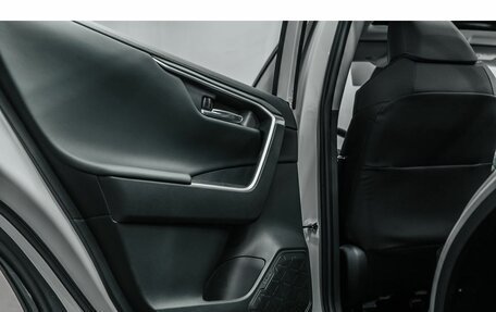 Toyota RAV4, 2025 год, 4 540 000 рублей, 18 фотография