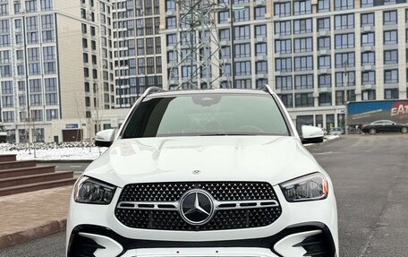 Mercedes-Benz GLE, 2024 год, 9 850 000 рублей, 2 фотография