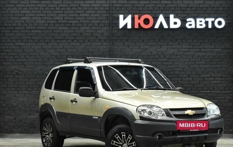 Chevrolet Niva I рестайлинг, 2010 год, 540 000 рублей, 4 фотография
