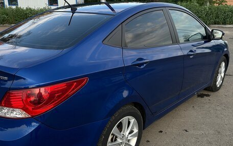 Hyundai Solaris II рестайлинг, 2011 год, 820 000 рублей, 4 фотография