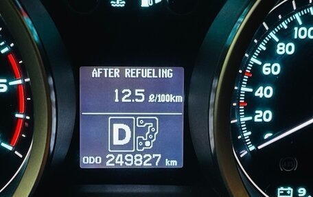 Toyota Land Cruiser 200, 2010 год, 3 700 000 рублей, 19 фотография