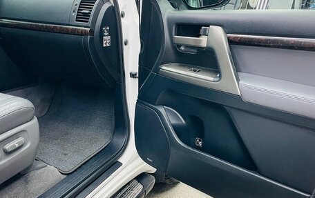 Toyota Land Cruiser 200, 2010 год, 3 700 000 рублей, 24 фотография