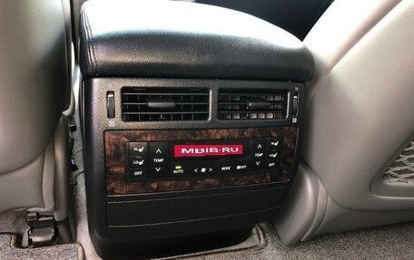 Toyota Land Cruiser 200, 2010 год, 3 700 000 рублей, 21 фотография