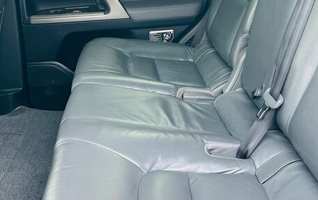 Toyota Land Cruiser 200, 2010 год, 3 700 000 рублей, 28 фотография