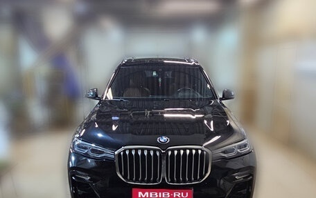 BMW X7, 2021 год, 9 000 000 рублей, 1 фотография