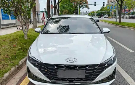 Hyundai Elantra, 2021 год, 1 077 000 рублей, 1 фотография