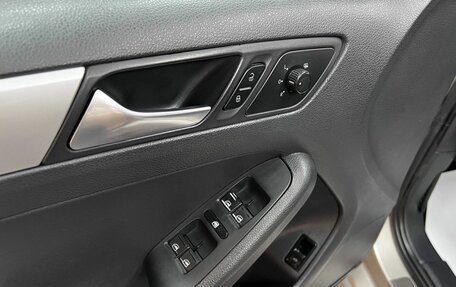 Volkswagen Jetta VI, 2012 год, 895 000 рублей, 16 фотография