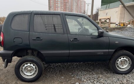 Chevrolet Niva I рестайлинг, 2003 год, 300 000 рублей, 4 фотография