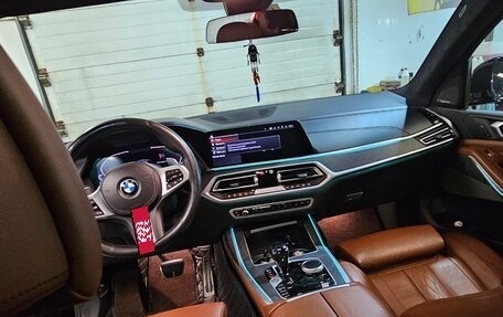BMW X7, 2021 год, 9 000 000 рублей, 2 фотография