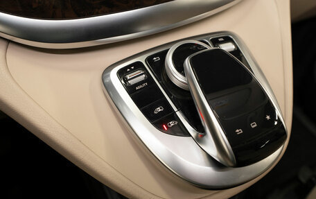 Mercedes-Benz V-Класс, 2016 год, 3 880 000 рублей, 21 фотография