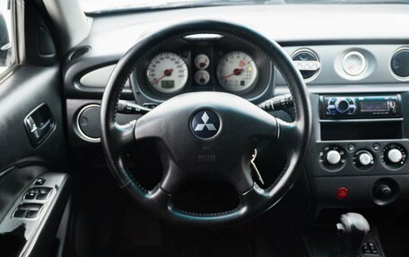 Mitsubishi Outlander III рестайлинг 3, 2005 год, 550 000 рублей, 13 фотография