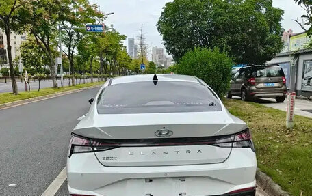 Hyundai Elantra, 2021 год, 1 077 000 рублей, 4 фотография