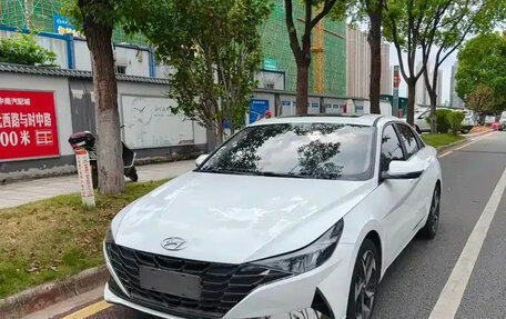 Hyundai Elantra, 2021 год, 1 077 000 рублей, 2 фотография