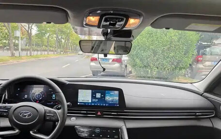 Hyundai Elantra, 2021 год, 1 077 000 рублей, 8 фотография