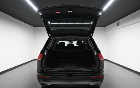 Volkswagen Tiguan II, 2018 год, 2 595 000 рублей, 7 фотография