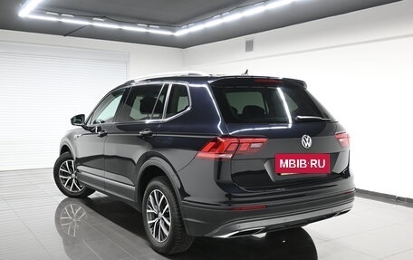 Volkswagen Tiguan II, 2018 год, 2 595 000 рублей, 6 фотография