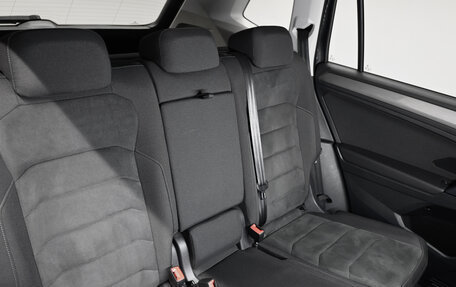 Volkswagen Tiguan II, 2018 год, 2 595 000 рублей, 12 фотография