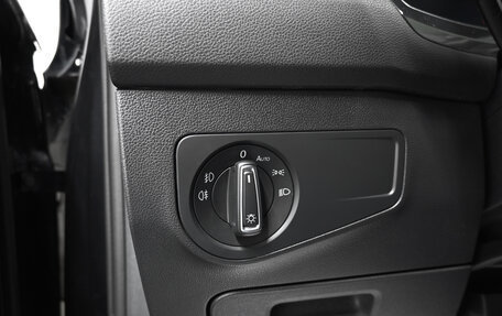 Volkswagen Tiguan II, 2018 год, 2 595 000 рублей, 28 фотография