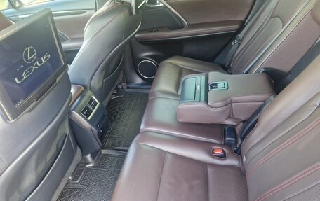 Lexus RX IV рестайлинг, 2016 год, 3 400 000 рублей, 4 фотография