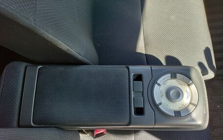 Toyota bB II рестайлинг, 2006 год, 850 000 рублей, 25 фотография