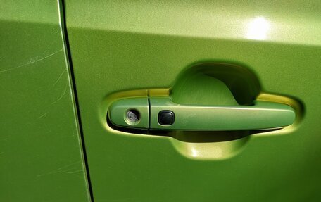 Toyota bB II рестайлинг, 2006 год, 850 000 рублей, 24 фотография