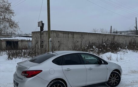 Opel Astra J, 2013 год, 600 000 рублей, 5 фотография