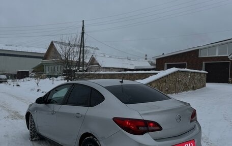 Opel Astra J, 2013 год, 600 000 рублей, 3 фотография
