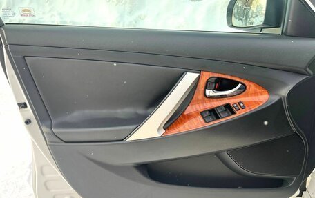 Toyota Camry, 2010 год, 1 250 000 рублей, 14 фотография