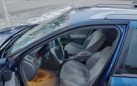 Renault Laguna II, 2002 год, 350 000 рублей, 8 фотография