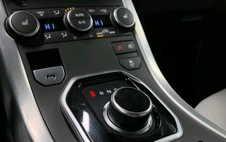 Land Rover Range Rover Evoque I, 2017 год, 2 250 000 рублей, 17 фотография