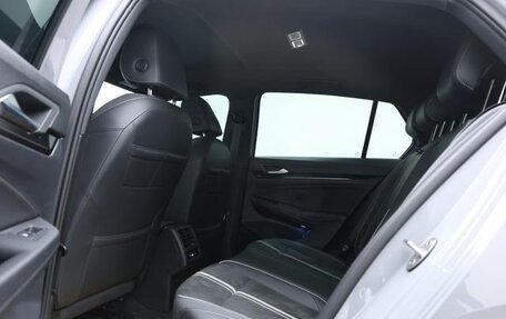 Volkswagen Golf VIII, 2022 год, 1 530 000 рублей, 14 фотография