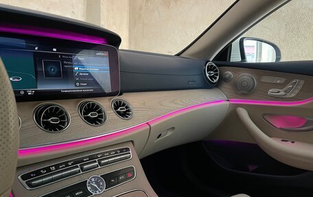 Mercedes-Benz E-Класс, 2017 год, 3 600 000 рублей, 3 фотография