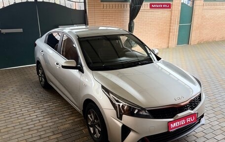 KIA Rio IV, 2022 год, 1 750 000 рублей, 1 фотография