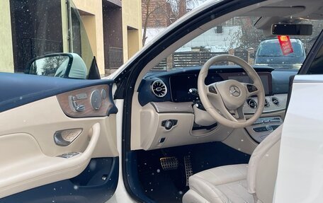 Mercedes-Benz E-Класс, 2017 год, 3 600 000 рублей, 9 фотография