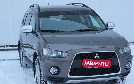 Mitsubishi Outlander III рестайлинг 3, 2012 год, 1 349 000 рублей, 3 фотография
