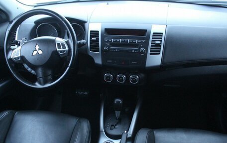 Mitsubishi Outlander III рестайлинг 3, 2012 год, 1 349 000 рублей, 10 фотография