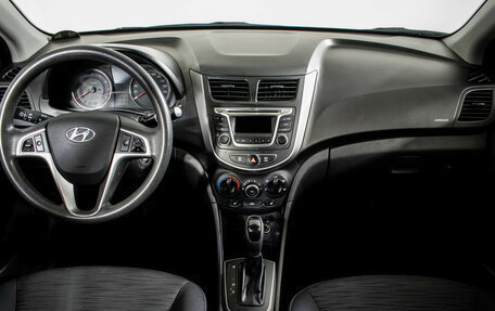 Hyundai Solaris II рестайлинг, 2015 год, 950 000 рублей, 11 фотография