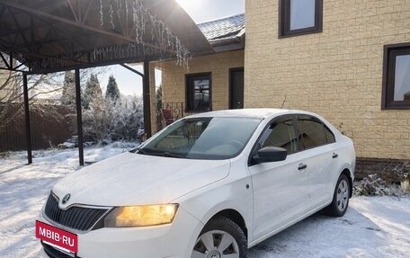 Skoda Rapid I, 2015 год, 950 000 рублей, 4 фотография