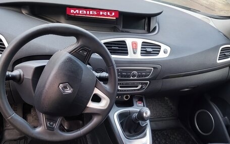 Renault Scenic III, 2011 год, 700 000 рублей, 11 фотография