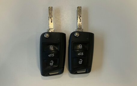 Volkswagen Tiguan II, 2022 год, 2 600 000 рублей, 8 фотография