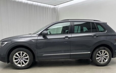 Volkswagen Tiguan II, 2022 год, 2 600 000 рублей, 5 фотография