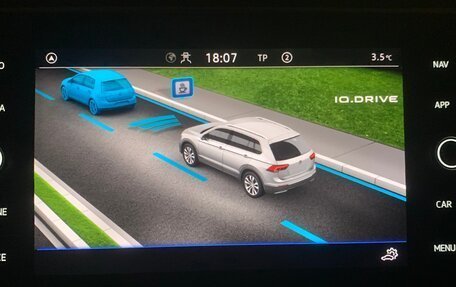 Volkswagen Tiguan II, 2022 год, 2 600 000 рублей, 16 фотография