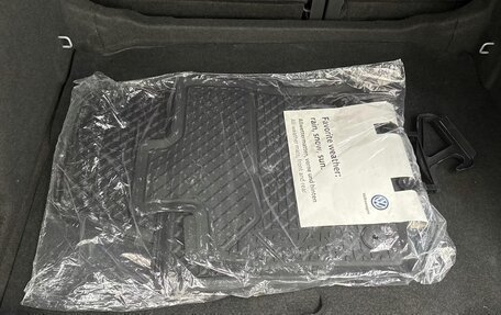 Volkswagen Tiguan II, 2022 год, 2 600 000 рублей, 10 фотография