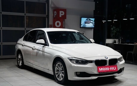 BMW 3 серия, 2013 год, 1 335 000 рублей, 3 фотография