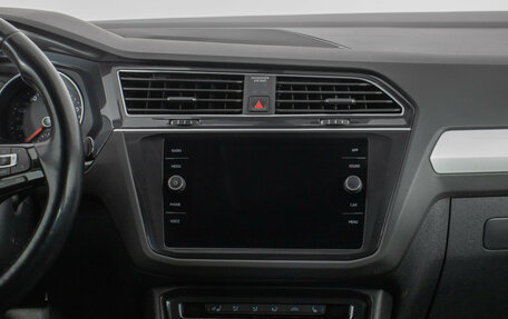 Volkswagen Tiguan II, 2018 год, 2 160 000 рублей, 14 фотография