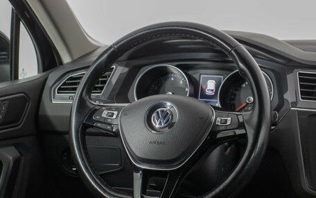 Volkswagen Tiguan II, 2018 год, 2 160 000 рублей, 15 фотография