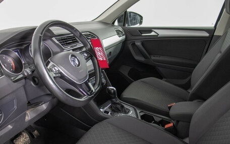 Volkswagen Tiguan II, 2018 год, 2 160 000 рублей, 10 фотография