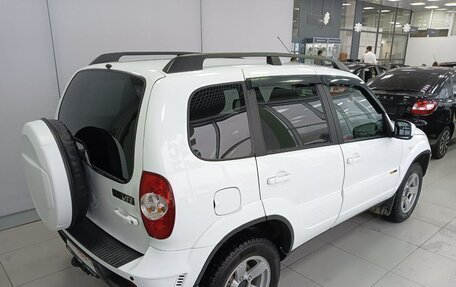 Chevrolet Niva I рестайлинг, 2019 год, 760 000 рублей, 3 фотография